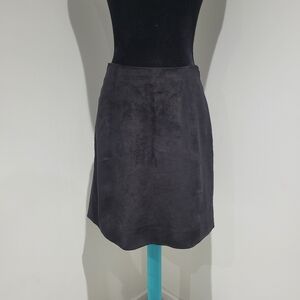 Aritzia Babaton Women's Hopper A-Line Faux Suede Mini Skirt Size 10 Black